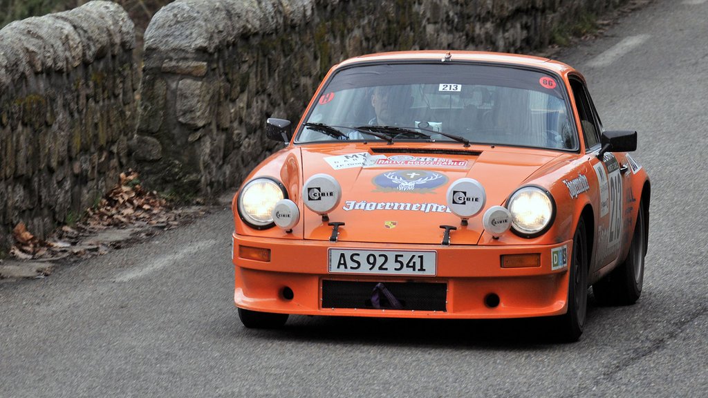 Start nr. 129, Søren Bunk Jensen og Jakob Knudsen sluttede med deres Porsche 911 SC fra 1979, som nr. 99 af de startende 315 biler i deres debutløb i 2016.